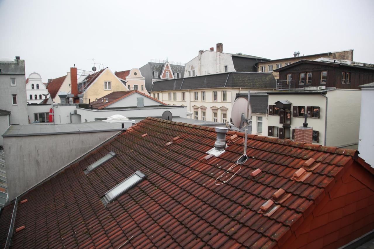 Wunderschoene Dachgeschoss - Maisonette Rostock Eksteriør bilde